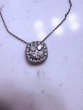Kay Jewelers White and Silver Diamond Cluster Necklace